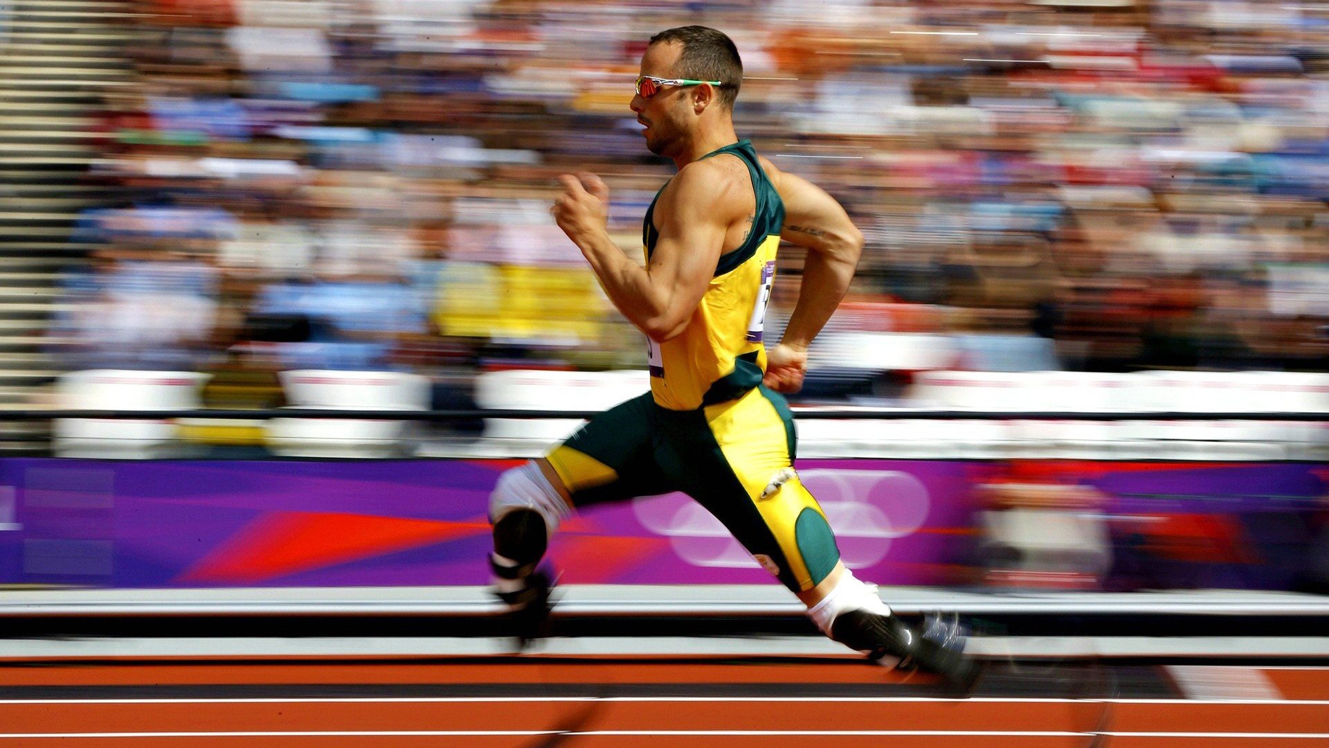 “高新体育中心网球赛：无数精彩回合点燃赛场”